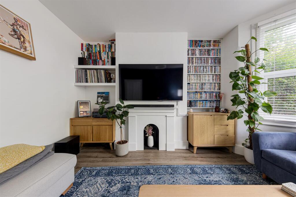 High Road Leyton, E10