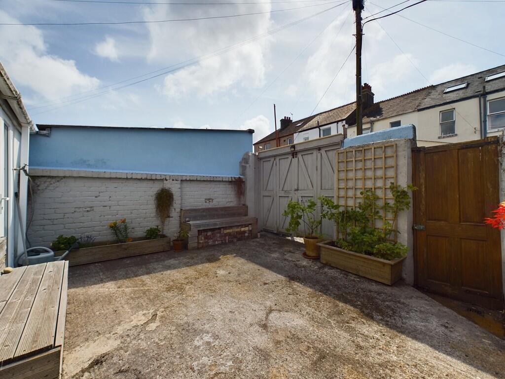 CAM02091G0-PR0043...