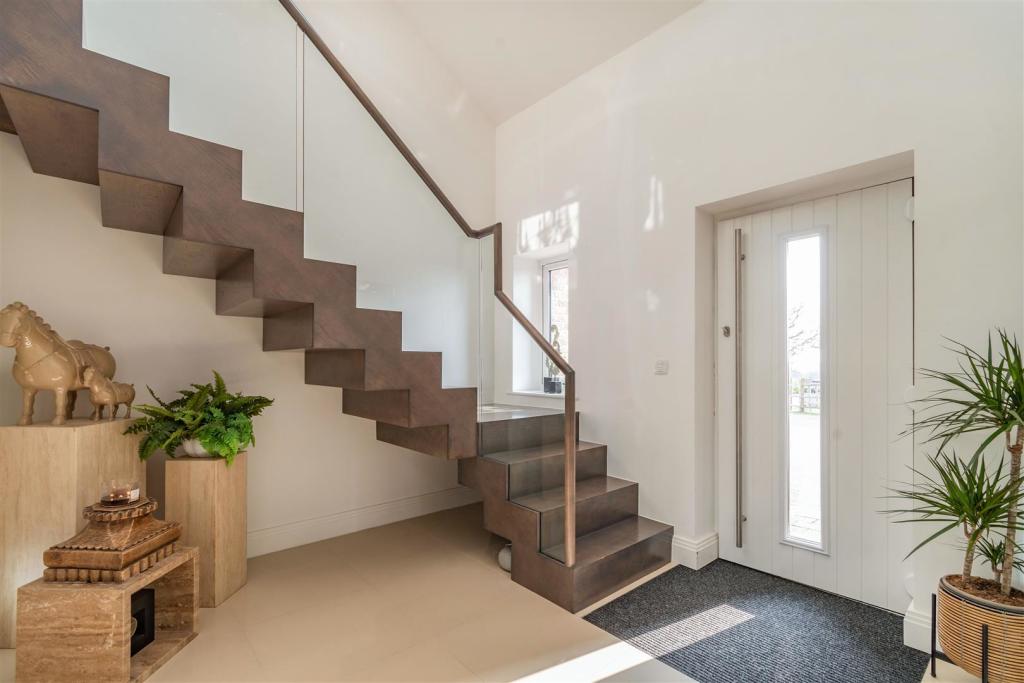 8496165-interior11.jpg