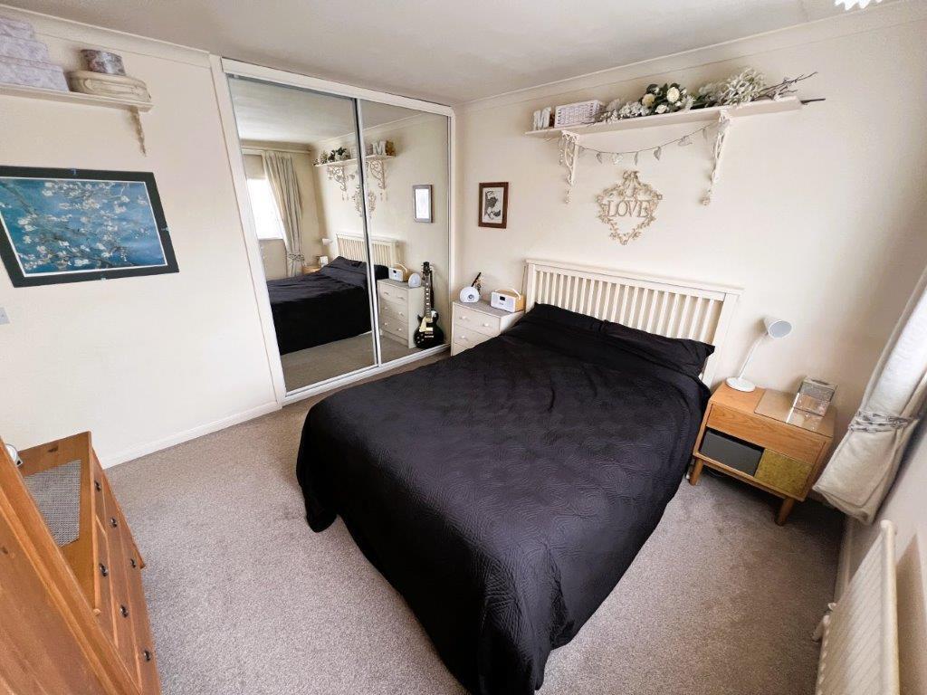 bed 1 a.jpg