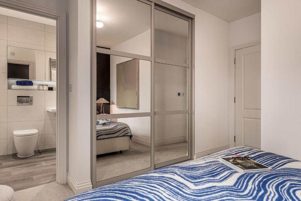 principal bedroom with es.jpeg