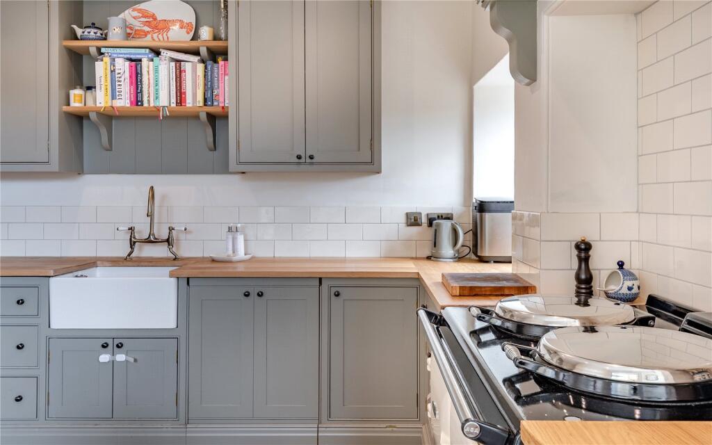 Aga &amp; Belfast Sink