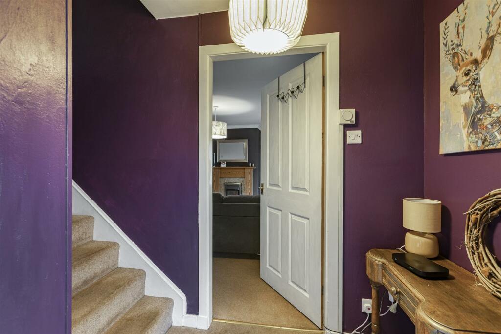 1 Whitefield Avenue Newtown 06.JPG