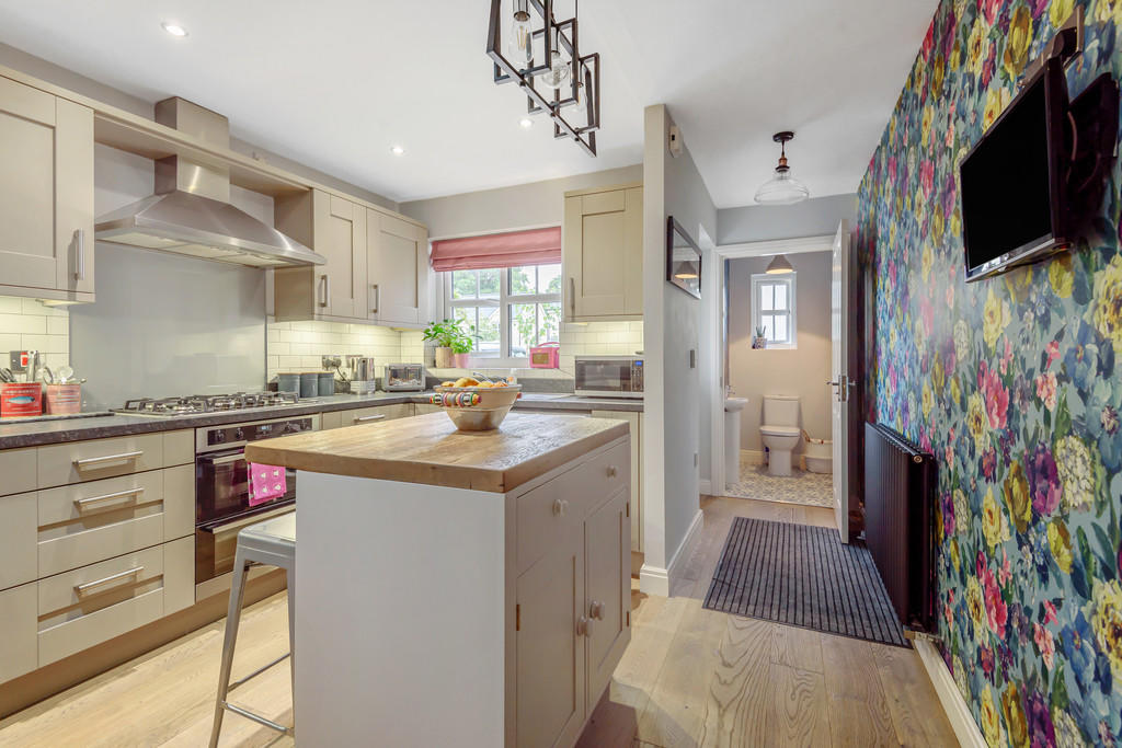 Kitchen/Hall