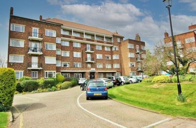 A great size three bedroom ground floor flat avai