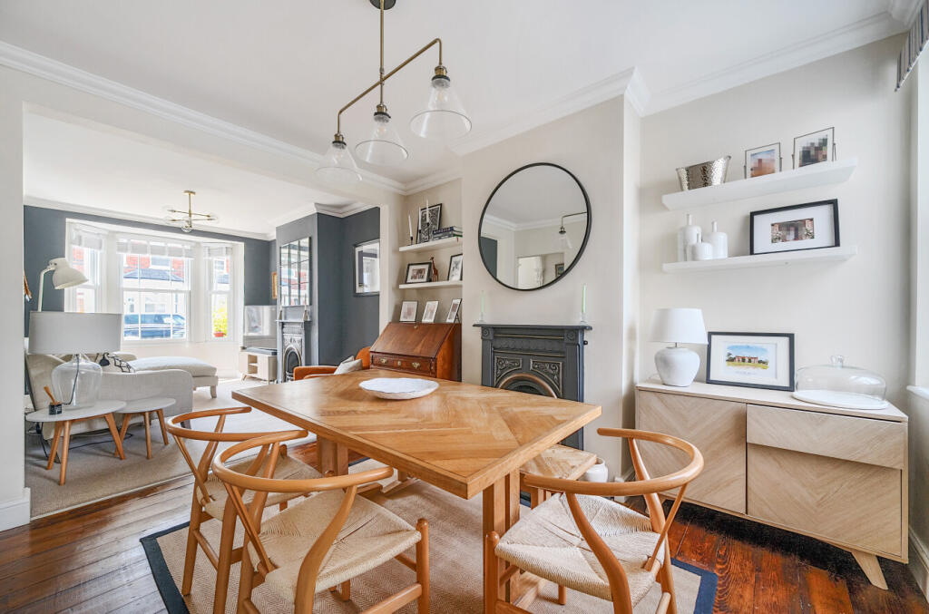 1299649-6-6842e59...