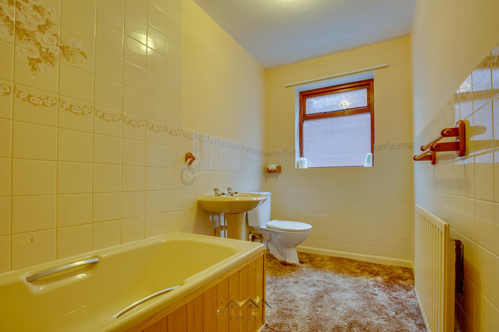 Bathroom 1.1