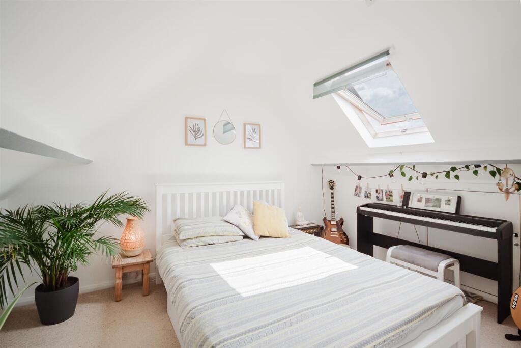 32 Oxford Square 16.jpg