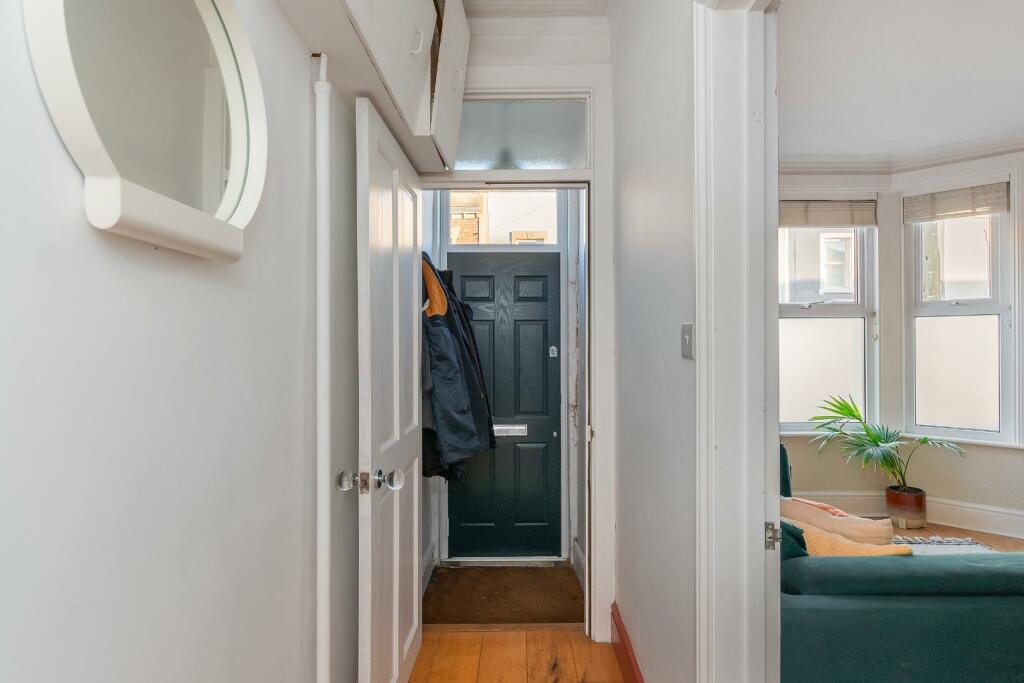 8O6RHD - Hallway A.jpg