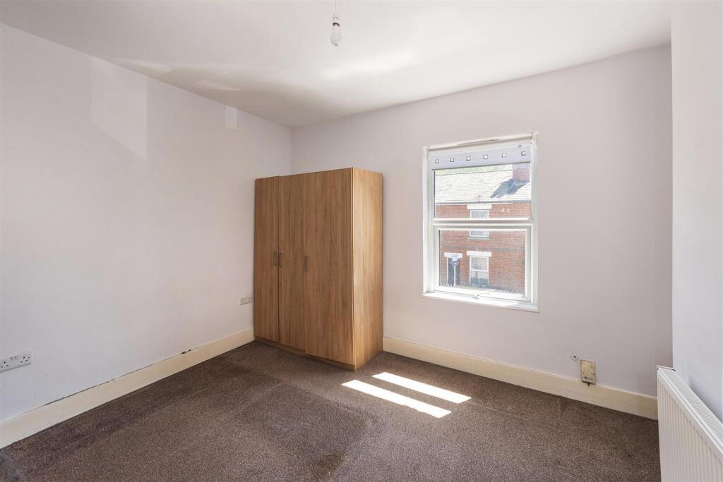 179 Vale Rd, TN9 1SP 004.jpg