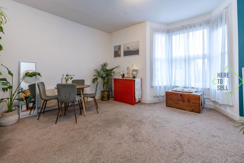 Flat B, 69 Beaconsfield Rd-N11 3AA-9