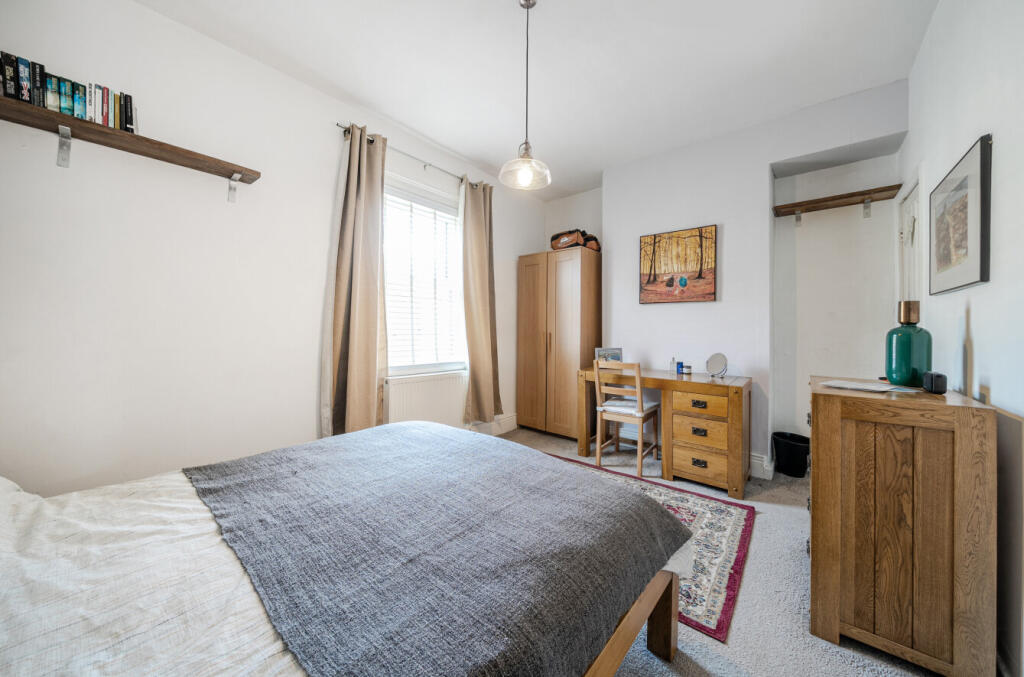 1307012-7-68501ae...