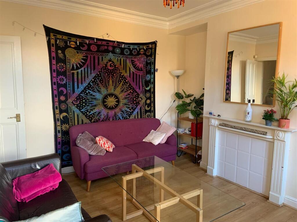 3Cs- Living Room.jpg