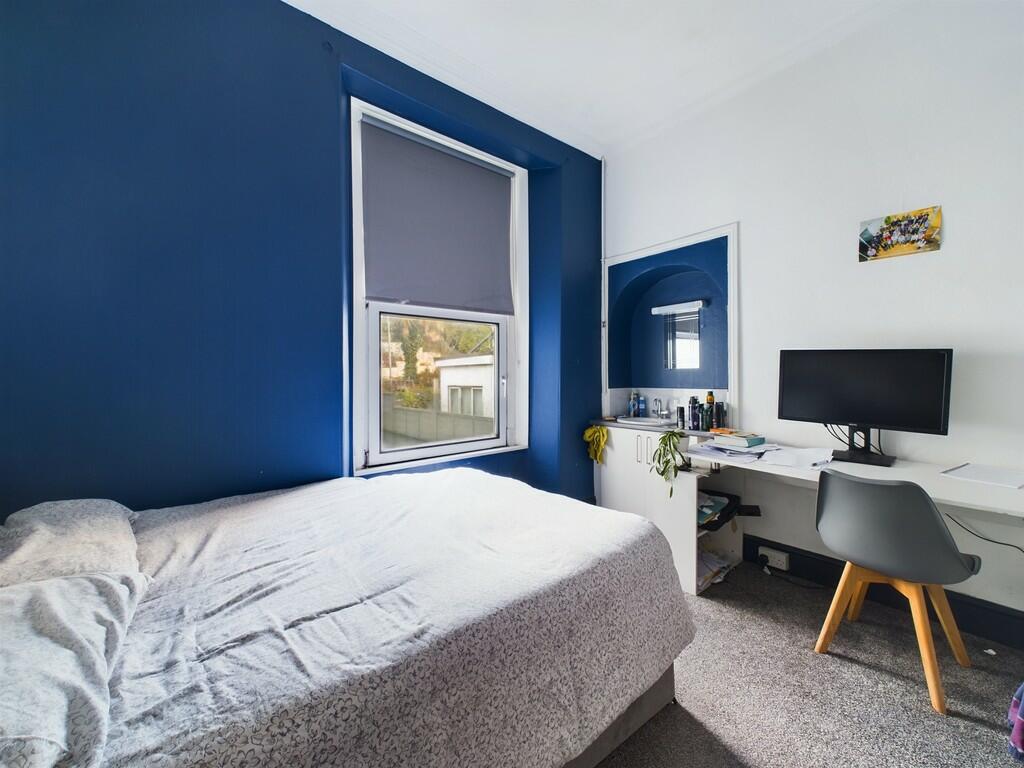 CAM02089G0-PR0385...