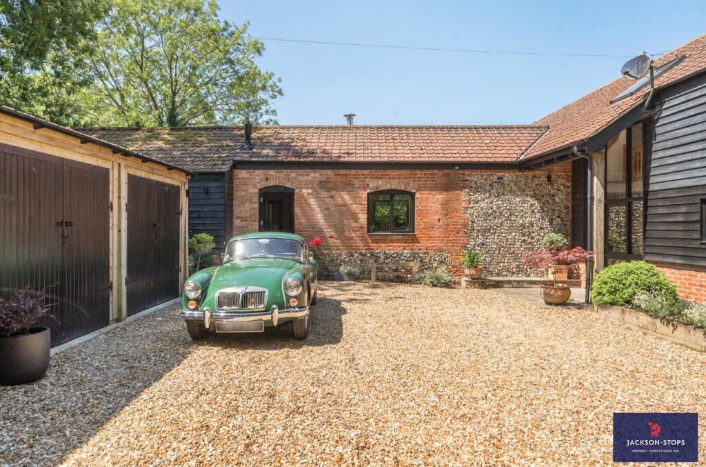 Driveway/Garage