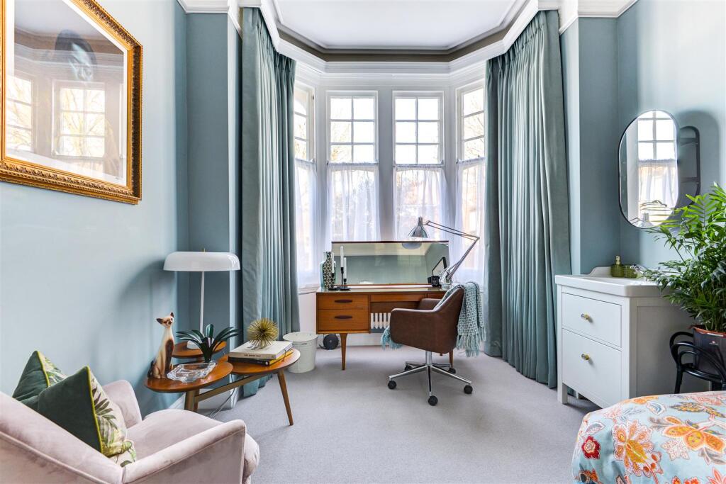 TheLodgeOffice bedroom 9 GF.jpg