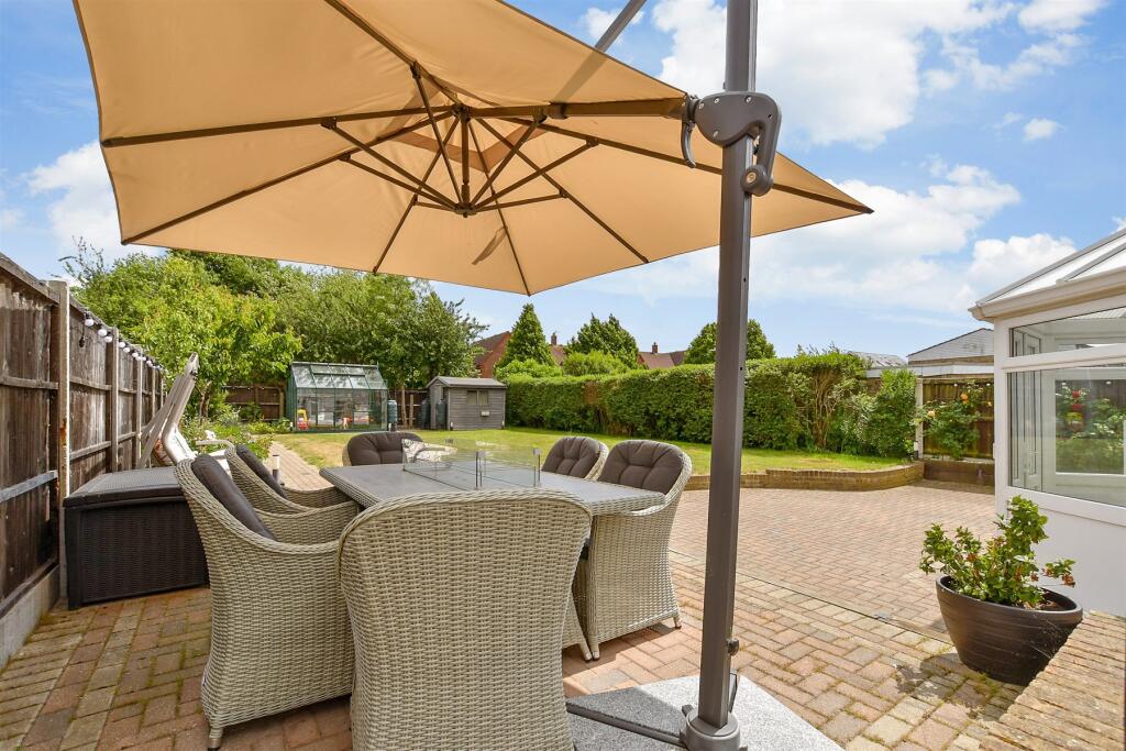 External Lifestyle Photograph