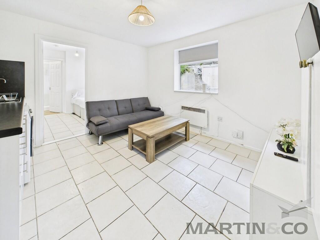 b9457e9a-CAM02697...