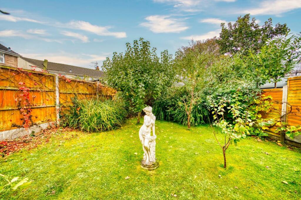 15 - garden.jpeg