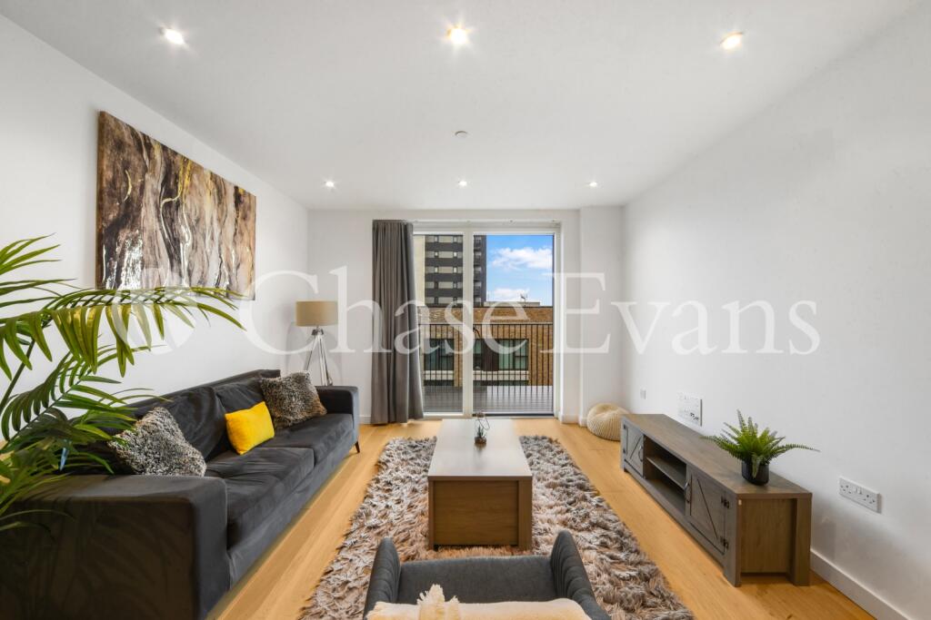 127 West Ealing, Wes
