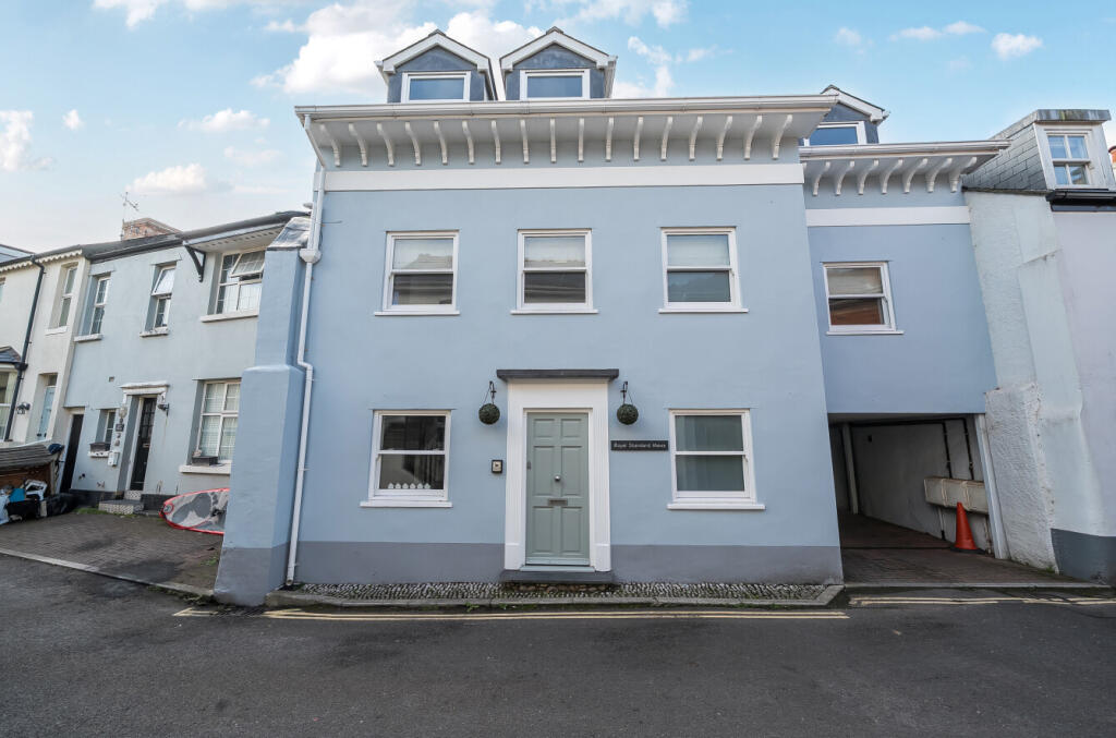 1357417-13-68cd8a...