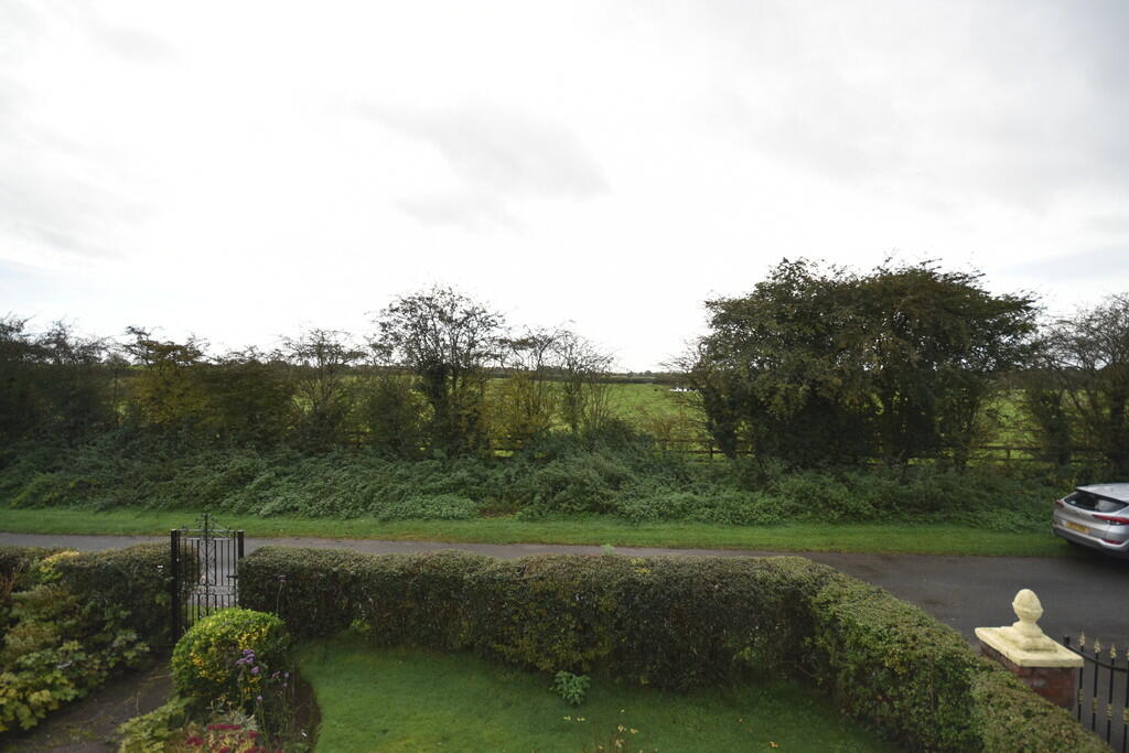 Views to Front of...