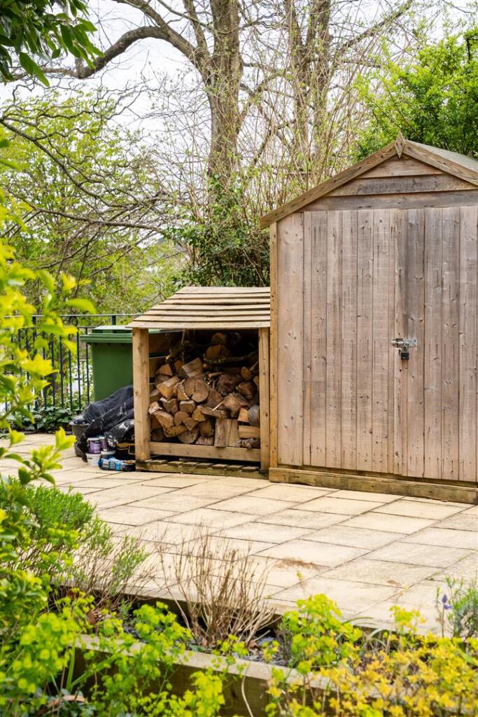 15 SURRENDEN CRESCENT PORTRAIT FINSHED EDITS-9.JPG