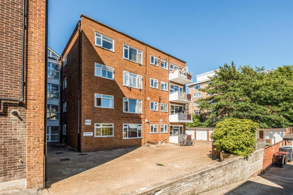 Flat 1, Palmeira House -14.jpg