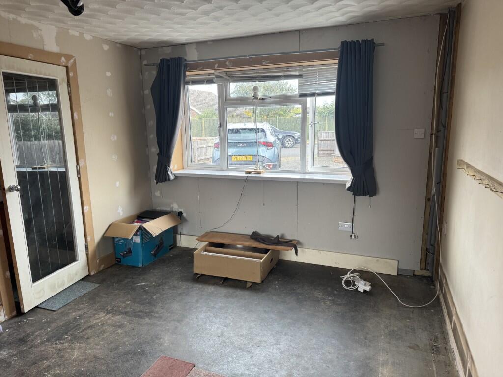 20250923 120957205 IOS  Medium  T202509241643.jpg