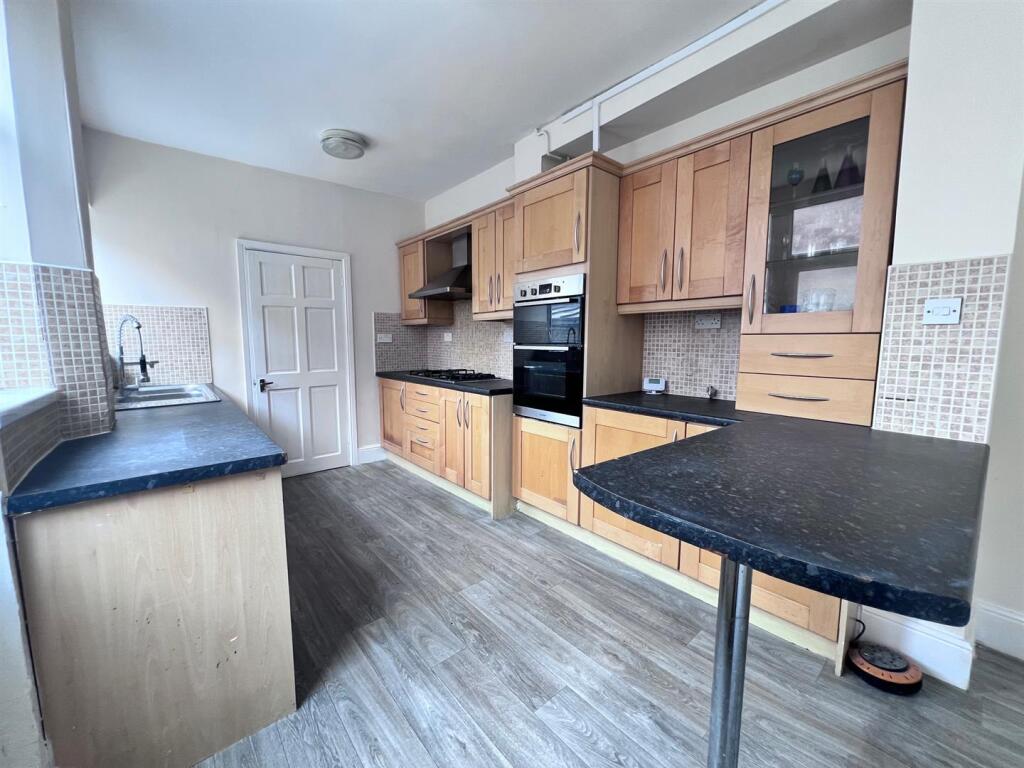 Kitchen Alt c.jpg