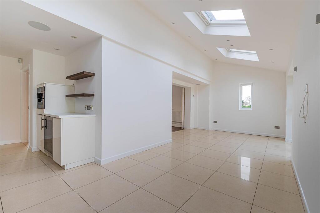 Bronwydd Close 6-16.jpg