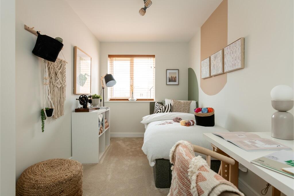 Flexible third bedroom for the little ones or an office