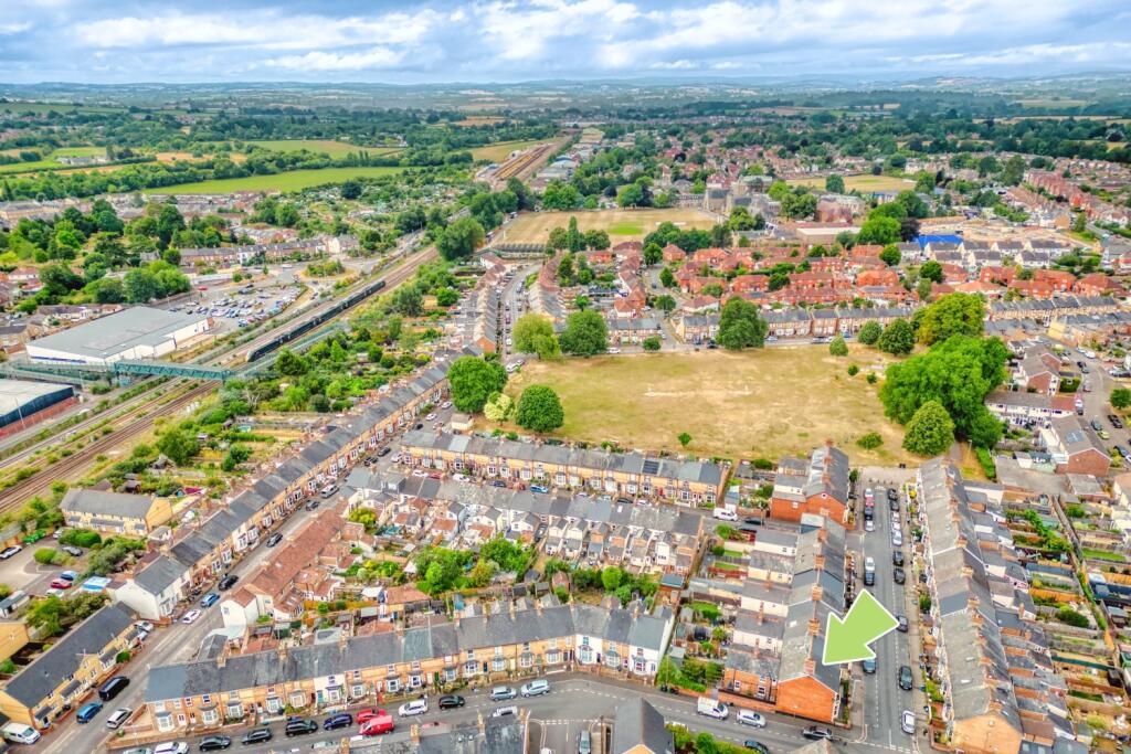 Ewemove Taunton Greenway Av (3) - Copy