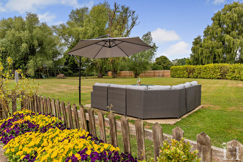 8648440-exteriorW...