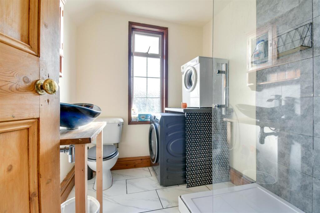 Ground floor utility/shower room