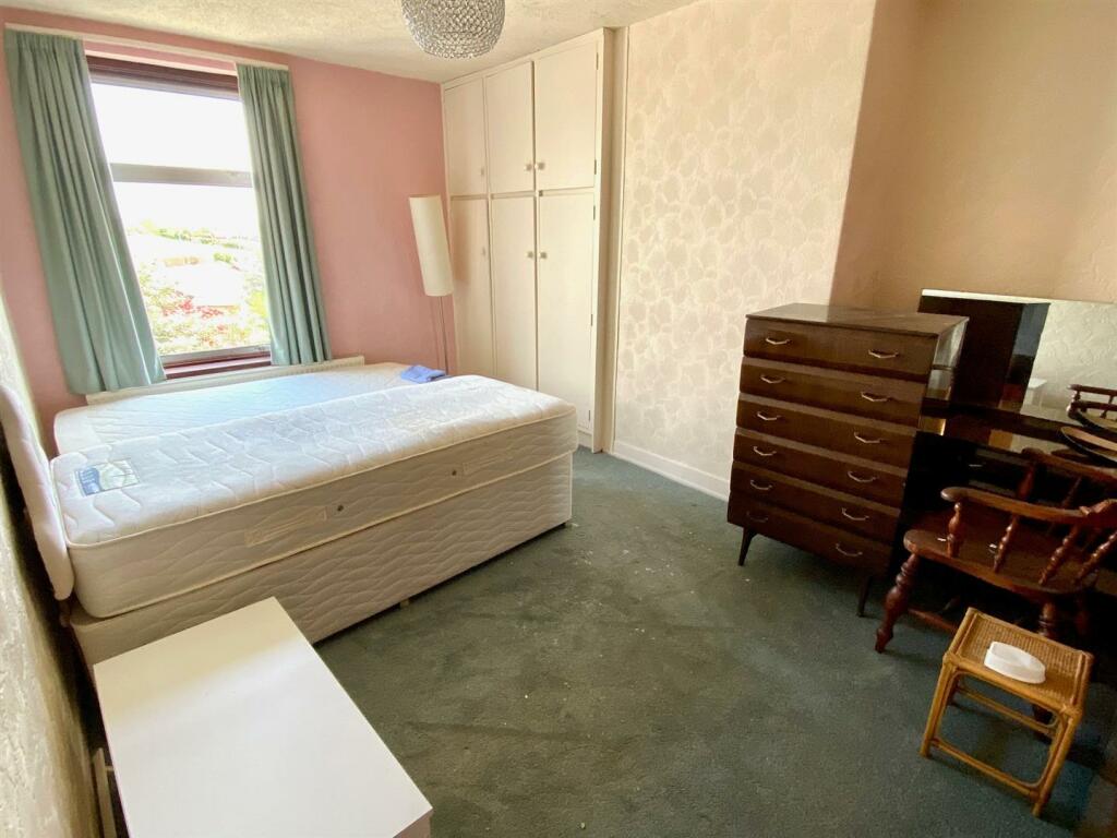 wellhouse lane 28 bed 2.jpg