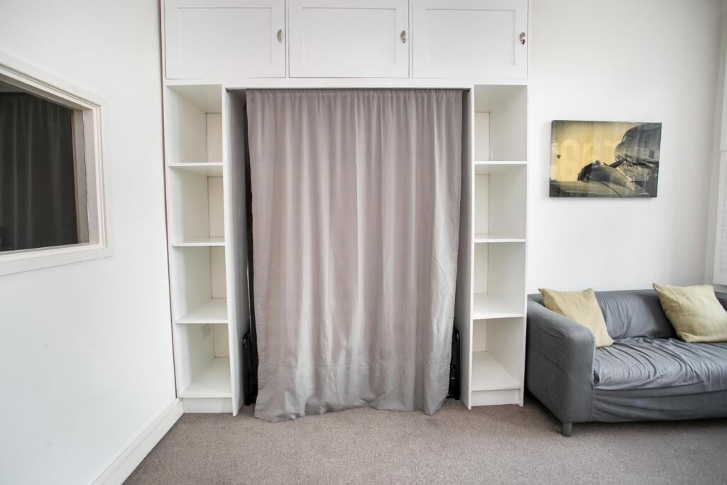 Flat 3 The Coachworks 2 Long Acre-6.jpg