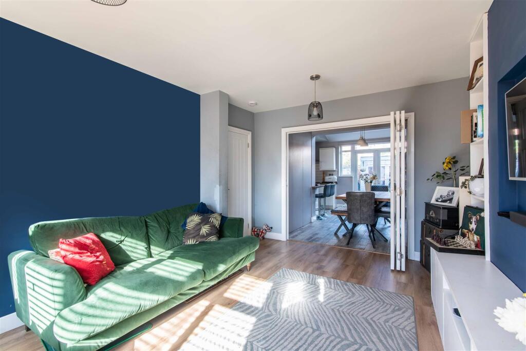 37 abingdon drive-low-4.jpg