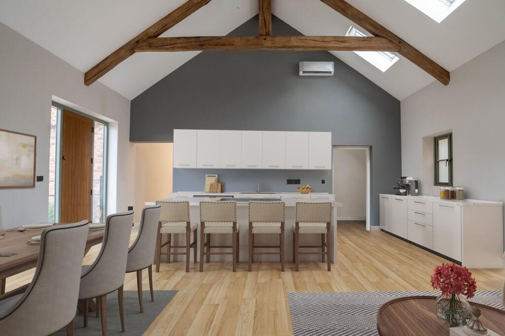 Hot and cold air conditioning in the main living spaces