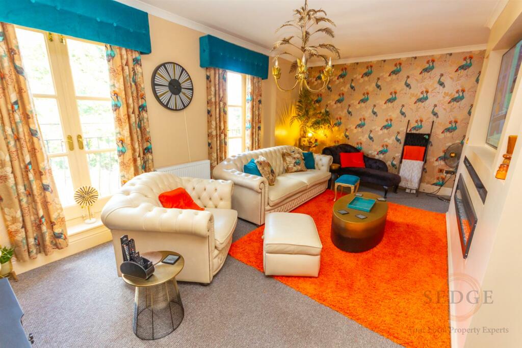 12 redbourne -09.jpg