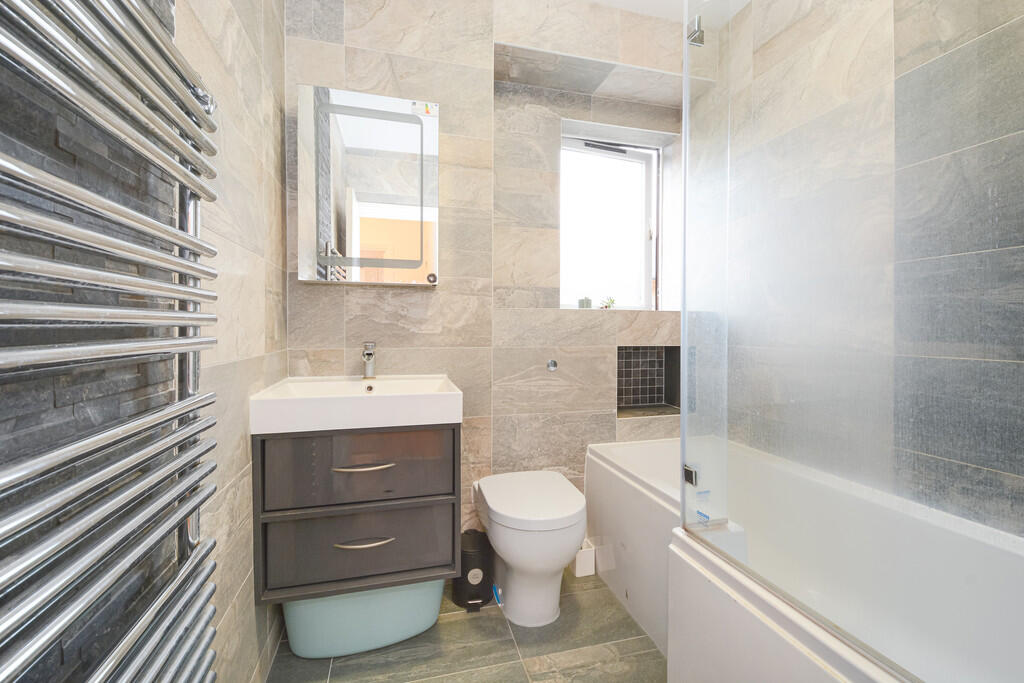 37 Finland Street...