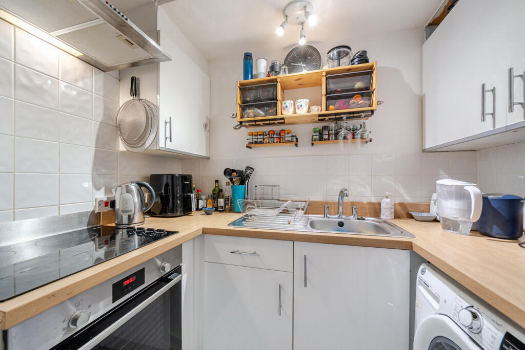 1393029-6-695cda9...