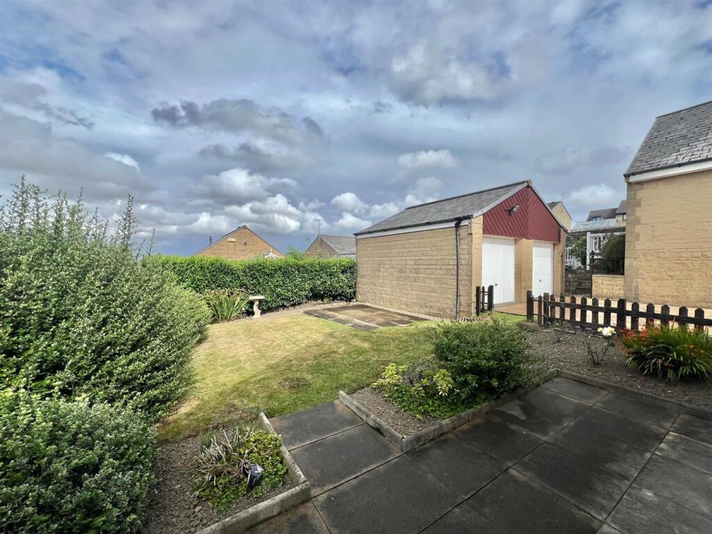 Bramleys Estate Agents - Badget Hill - Rastrick (1