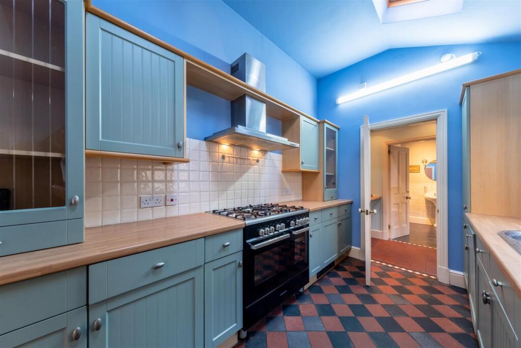 16 Weaver Road-001.jpg