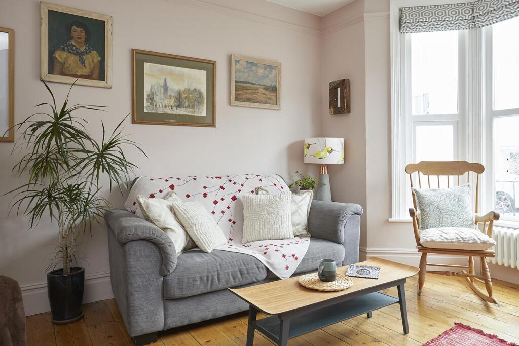 Lounge2.jpg