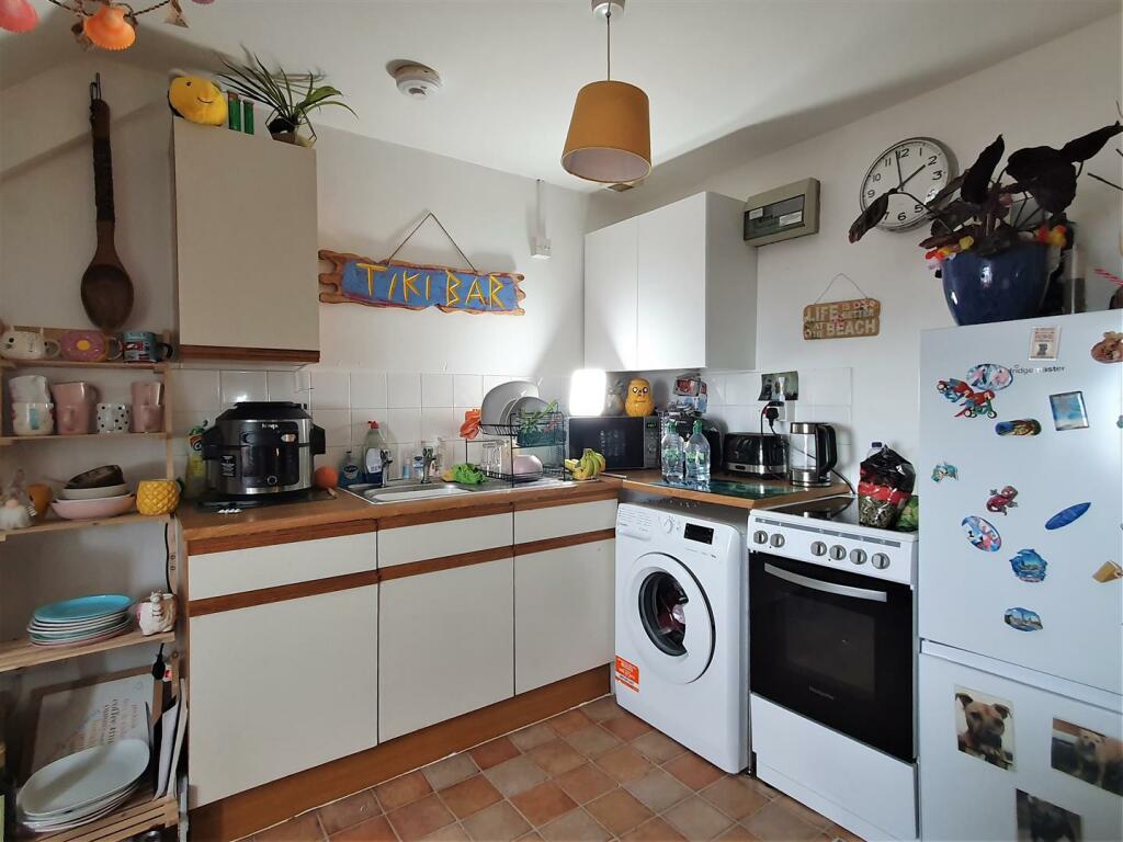 Flat 5, Kitchen