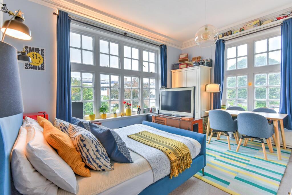 For Sale by Aspire Residential | Bath Road