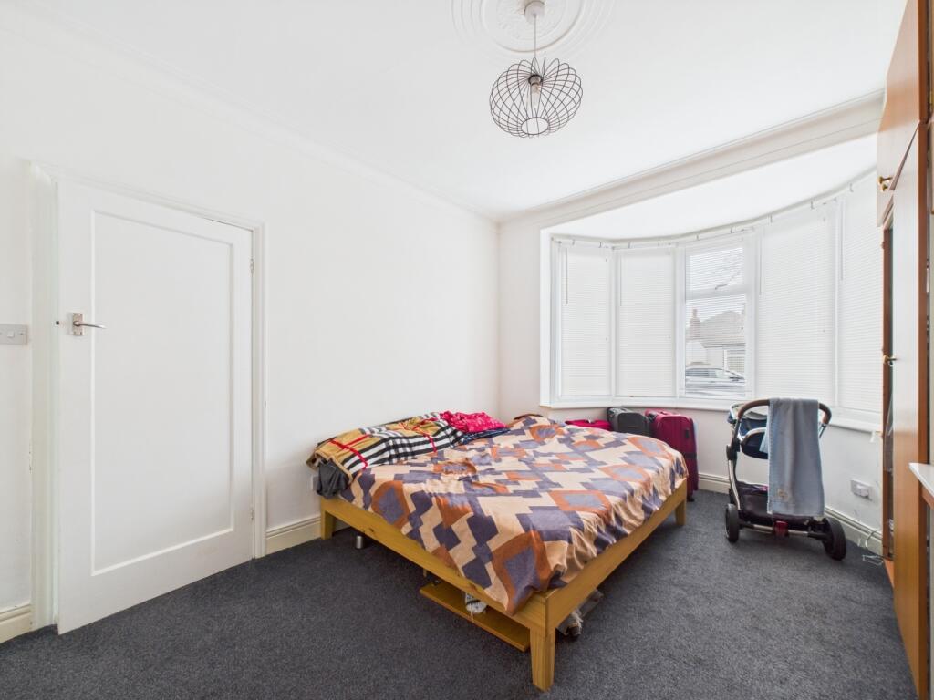 CAM02195G0-PR0068-STILL005