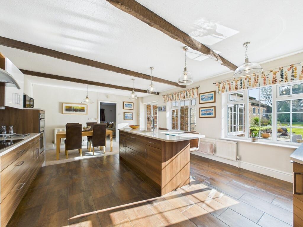 Kitchen/Dining Room