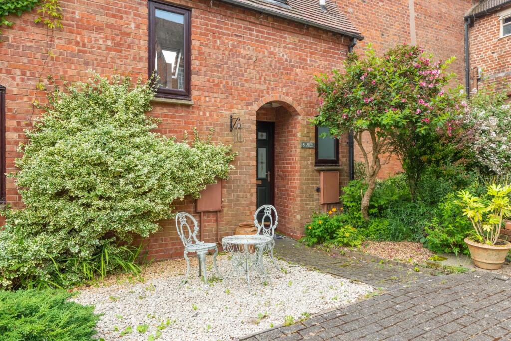 8, radford hall-5.jpg